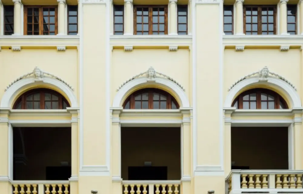  10.  أعمال الواجهة (تشطيب خارجي)